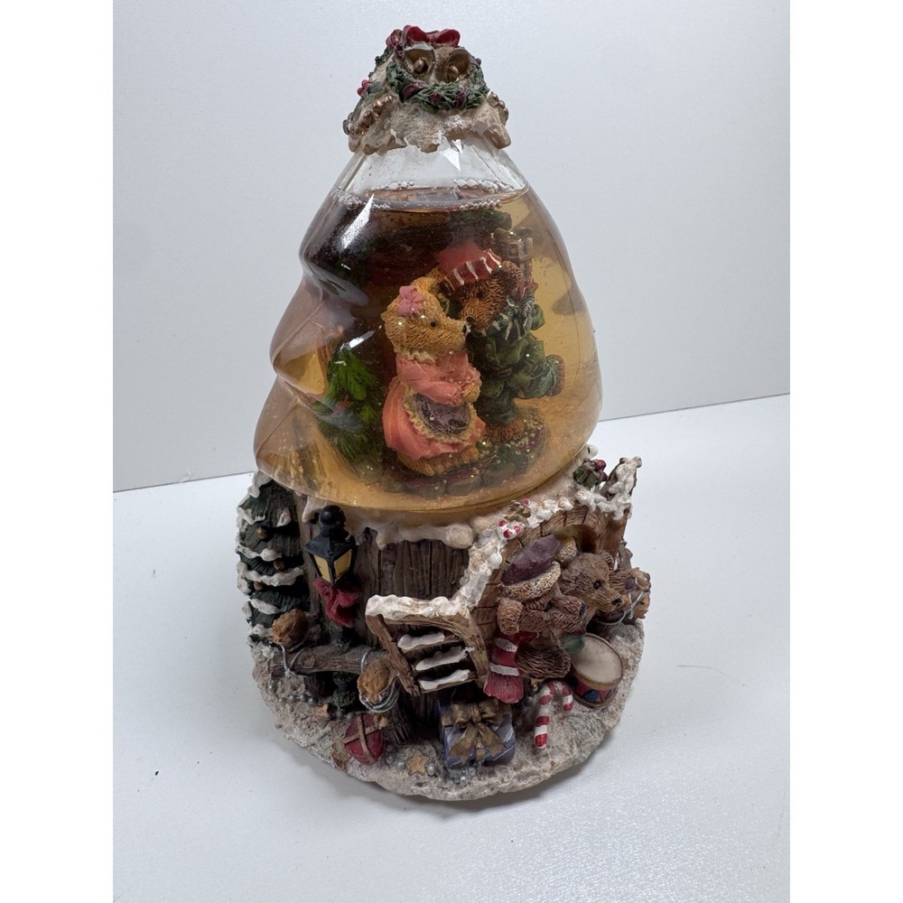 Holiday Time Christmas Musical Water Globe Tree Shape Bear Family Scene Works
